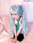 Belle Delphine Miku Cosplay Pussy Spread Onlyfans Album