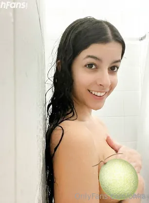 ohkaybunny nude bathroom selfies
