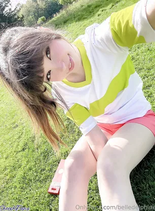 Belle Delphine Dressing Up As Chihiro Onlyfans Album