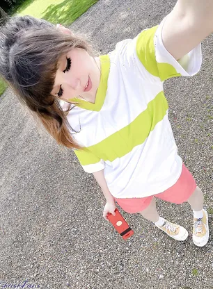 Belle Delphine Dressing Up As Chihiro Onlyfans Album