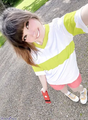 Belle Delphine Dressing Up As Chihiro Onlyfans Album