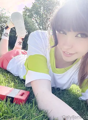 Belle Delphine Dressing Up As Chihiro Onlyfans Album