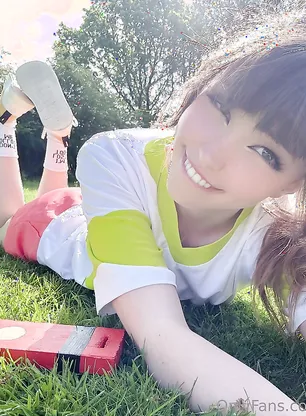 Belle Delphine Dressing Up As Chihiro Onlyfans Album