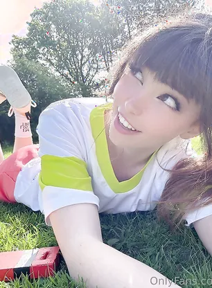 Belle Delphine Dressing Up As Chihiro Onlyfans Album