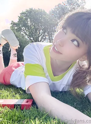 Belle Delphine Dressing Up As Chihiro Onlyfans Album