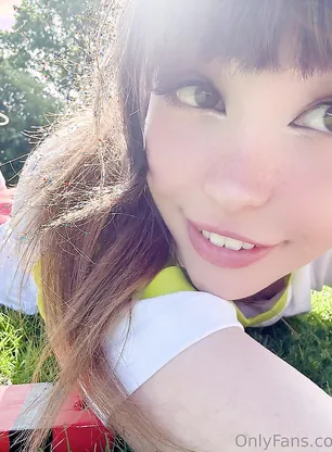 Belle Delphine Dressing Up As Chihiro Onlyfans Album