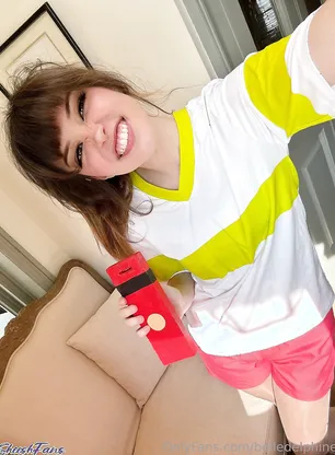 Belle Delphine Dressing Up As Chihiro Onlyfans Album