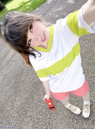 Belle Delphine Dressing Up As Chihiro Onlyfans Album