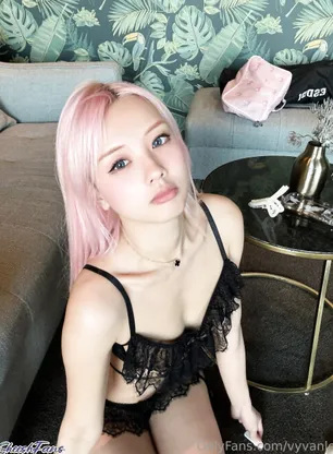 Vyvan Le Open Cut Bra And Crotch Lingerie Set Onlyfans Leak