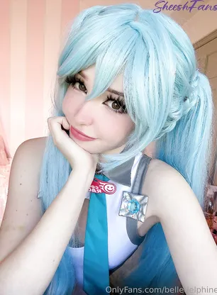 Belle Delphine Miku Cosplay Pussy Spread Onlyfans Album