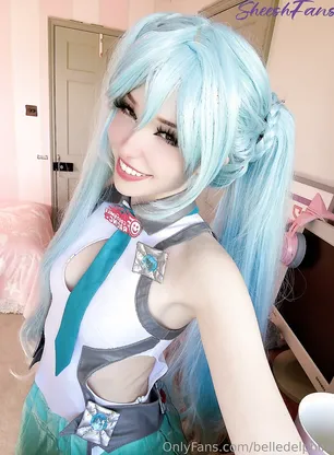 Belle Delphine Miku Cosplay Pussy Spread Onlyfans Album