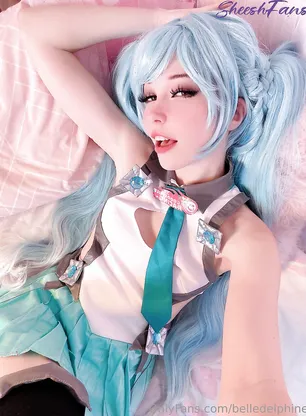 Belle Delphine Miku Cosplay Pussy Spread Onlyfans Album