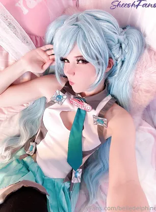 Belle Delphine Miku Cosplay Pussy Spread Onlyfans Album