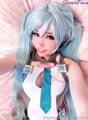 Belle Delphine Miku Cosplay Pussy Spread Onlyfans Album