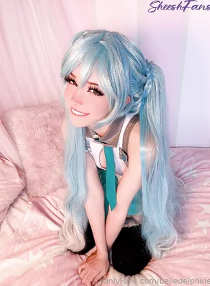 Belle Delphine Miku Cosplay Pussy Spread Onlyfans Album