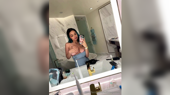 Sofiiiagomez Mirror Selfie Showing Her Nude Squeezed Tits Ppv Video