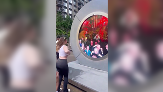 Girl Nude boobs Flashed The Portal In New York And Dublin video