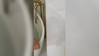 Riley Reid JOI Bathtub Pussy Spreading And Jerking Video