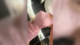 Sophie Mudd Juicy Boobs Squeezing And Taking Off Her Shorts Onlyfans Video
