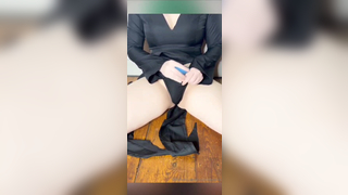 Mooncakeva Asian Babe Rubbing Her Pussy With A Dildo JOI Onlyfans Video