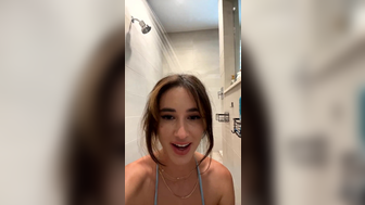 Natalie Roush Slipping Nude Boobs In Bathtub And Shower Livestream Onlyfans Video