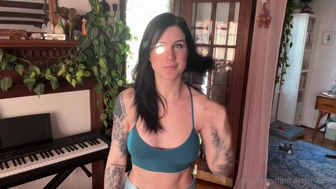 Arryn Zech New Try On Ppv Teasing Her Boobs Video Leaked