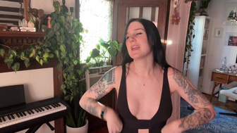 Arryn Zech New Try On Ppv Teasing Her Boobs Video Leaked