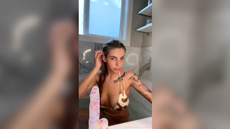 Roxystylezz Bathtub Pussy Playing Leak Video