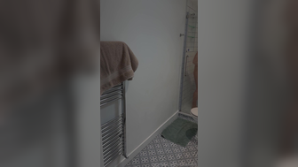 Orianablaze Taking A Shower Fully Nude And Rubs Her Pussy Onlyfans Leak