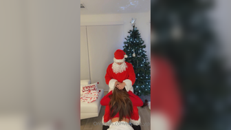 Nickimammasol Getting Pussy Eaten And Nude Boobs Played By Santa Leak Onlyfans Video