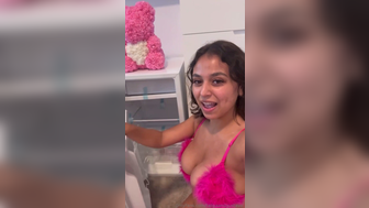 Taliya Showing Around Her New Apartment In Pink Bikini Onlyfans Video