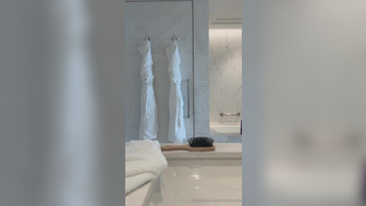 Mia Khalifa Bare Tits Out Ready Up For Date Onlyfans Leaked Video