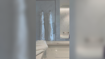 Mia Khalifa Bare Tits Out Ready Up For Date Onlyfans Leaked Video