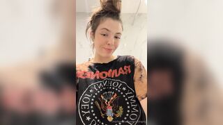 Jazminesinging Dropping Nude Boobs Out And Sqeezing Them Leaked Porn