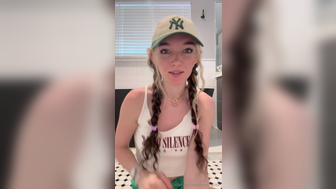 Madi Ruve Cheerleader Girl Masturbating Pussy Onlyfans Leaked Video