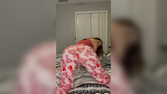 Ivyballl Slowly Strips Her Cloths And Twerks Big Booty Onlyfans Ppv Leak