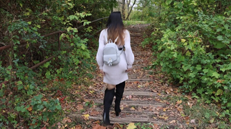 Zara Dar Lifts Her Frock And Booty Flashed Onlyfans Leak