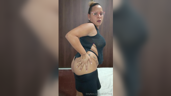 Cassyxbrooks Old Milf Playing Her Tits And Slips Nipple Onlyfans Leaked Video