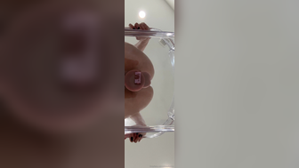 Ohkaybunny Fuck Her Pussy On Glass Chair Onlyfans Leaked Video