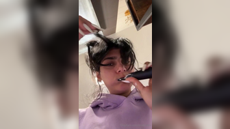 Mia Khalifa Strips Her Top And Drop Big Boobs Out Onlyfans