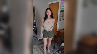 Carmen-rae Aka Makoshake Tits Dropping Out In Skinny Top Leaked Onlyfans Video