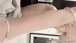 Kellytylrxo Closeup Nude Boobs Playing Onlyfans Leak