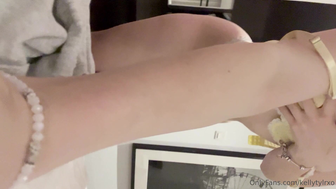 Kellytylrxo Closeup Nude Boobs Playing Onlyfans Leak