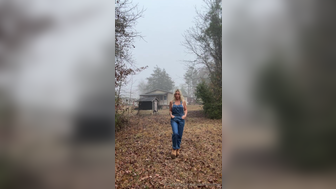 Loreleifinds Sucking Huge Dildo And Fucking Her Pussy Outdoor Near Neighbors Farm Onlyfans Leak