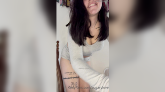 Sugarylove Spreads Her Butthole And Nude Pussy In Doggy Onlyfans Video Leak