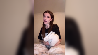 Dainty Wilder After Watching A Horror Movie Goes Fully Naked Onlyfans Video