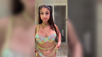 Divaflawless PPV in fancy bikini