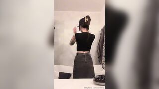 Oxillery Stripping Off Slowly And Grabs Her Nude Pussy Onlyfans Leak Video