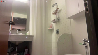 Emily Cocea Fanfix Livestream Taking A Shower In Bikini Leaked Video