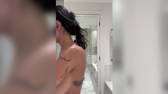 Mia Khalifa Doing Makeup With Her Bare Tits Out Leaked Onlyfans